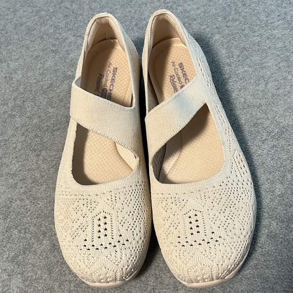 Skechers Relaxed Up Lifted Knit Shoes Womens Size 9 Ivory Maryjane Comfort - Picture 7 of 12